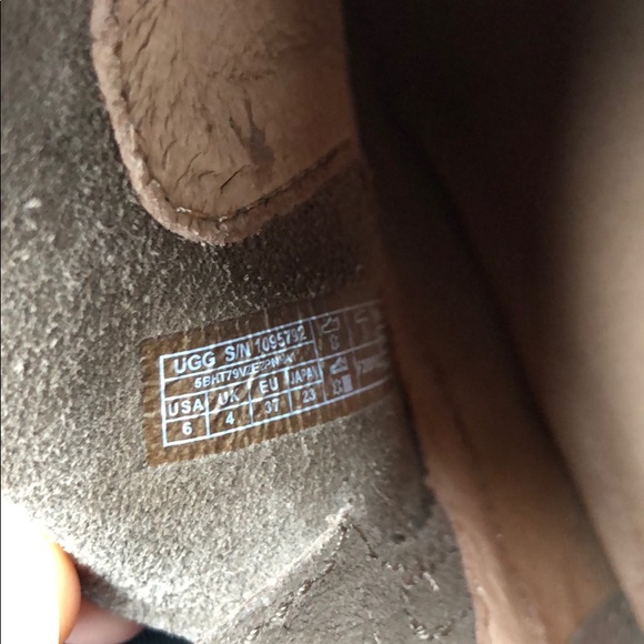 New leather Ugg booties size 6 - Picture 8 of 8